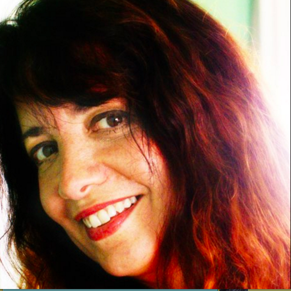 Logo for cathy's play n stay pet sitting and dog walking